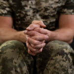 Головний біль (2 частина роботи з військовим)